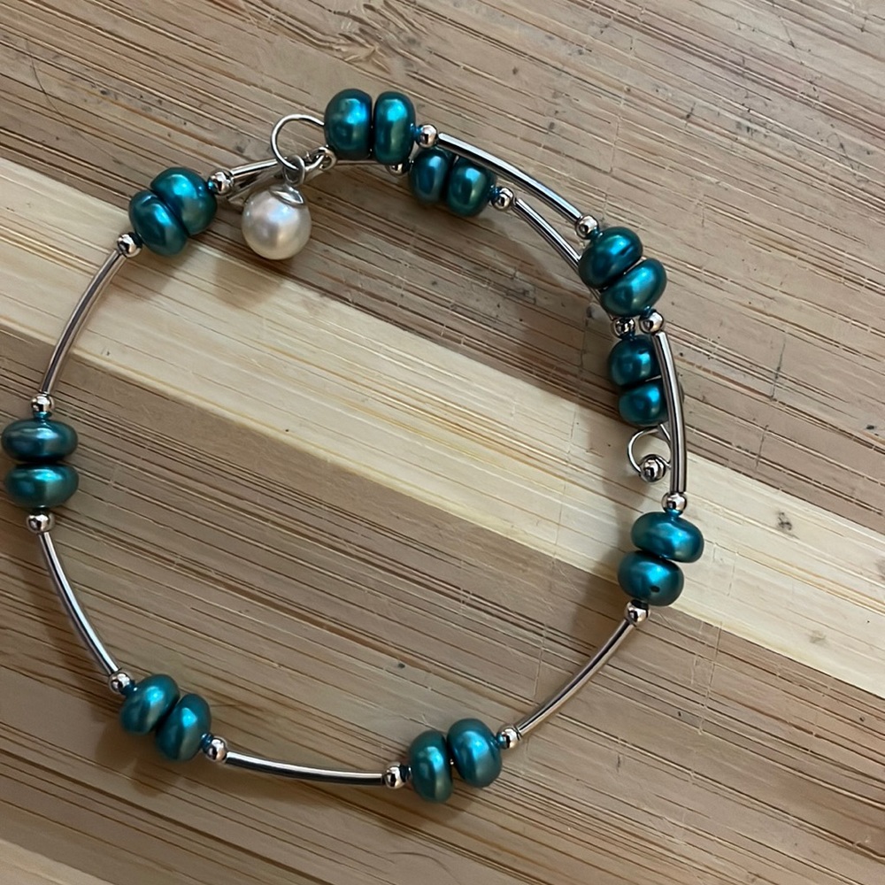Vantel pearl bracelet peacock color